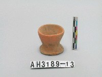 藏品(紅色細砂小陶杯)的圖片